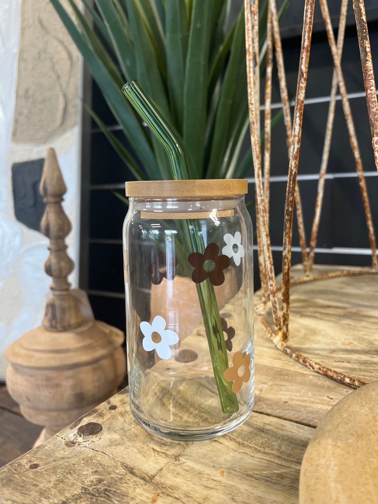 Neutral Retro Flower Glass Cup